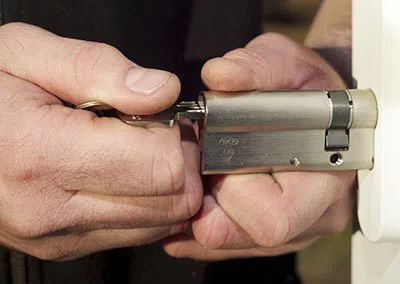 Super Locksmith Services Cicero, IL 708-251-4806 Super Locksmith Services Cicero, IL 708-251-4806 - 29-10